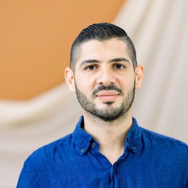 Arda Ozcenk, founder of OzcenkLabs